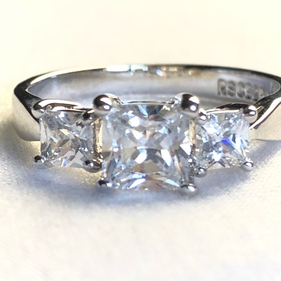 Vintage CZ Ring - Picture 2 of 4